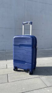 Чемодан Bizon H011 синий М