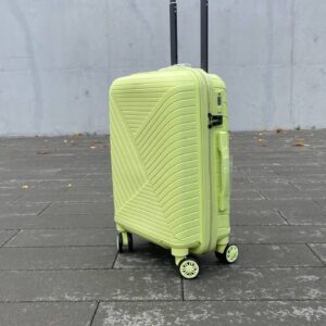 Чемодан Bizon H07 салатовый М