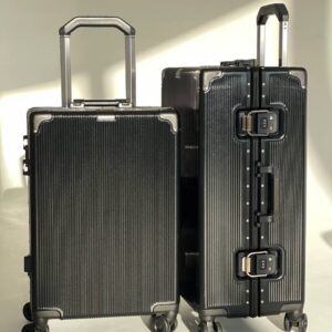 Чемодан Royal чёрный М