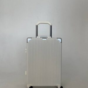 Чемодан Royal белый L